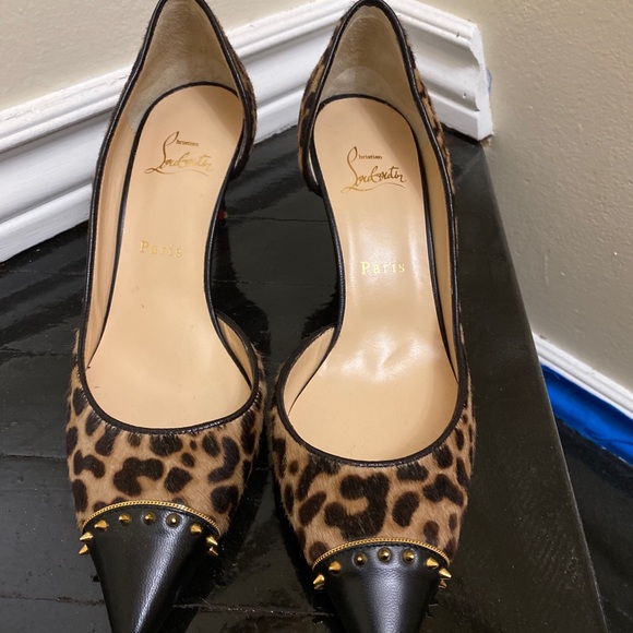 Shoes - Picture 4 of 5